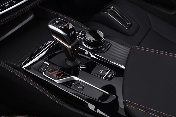 La BMW M5 CS ultra-sportive débite une puissance de 635 ch