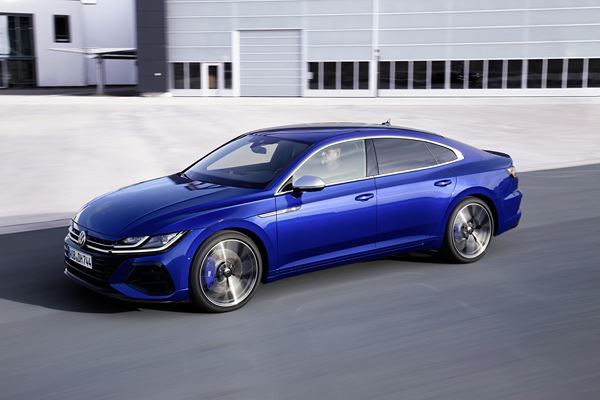 La Volkswagen Arteon R embarque une motorisation TSI 2.0 litres de 320 ch