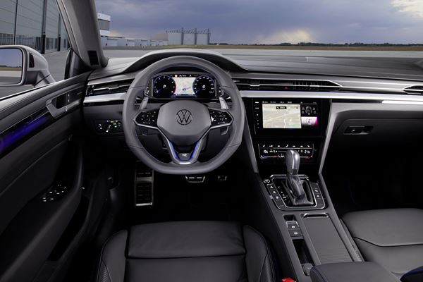 La Volkswagen Arteon Shooting Brake R embarque un moteur 2.0 litres TSI de 320 ch