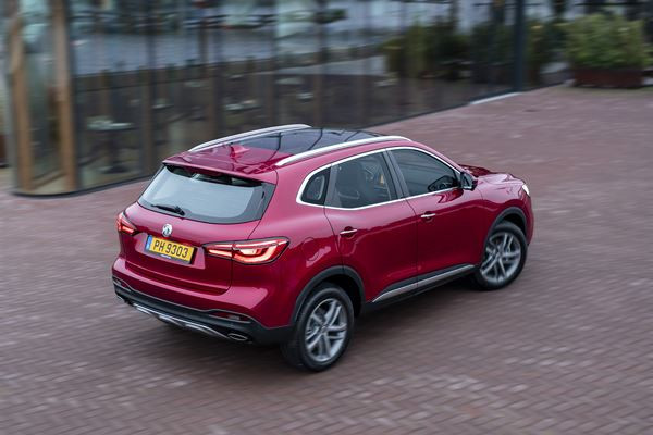 Le SUV hybride rechargeable MG EHS affiche une autonomie électrique de 52 km