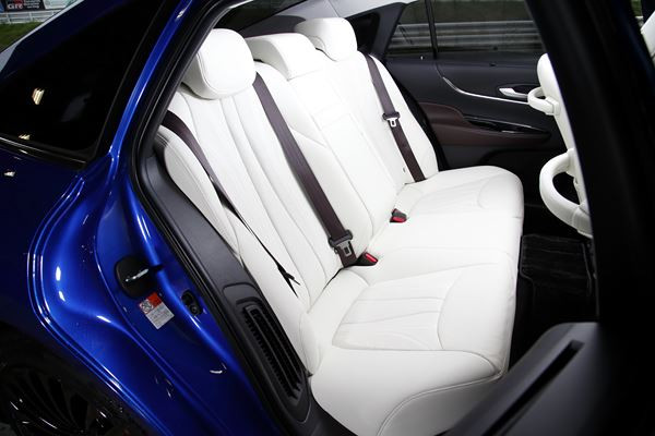 La Toyota Mirai à pile à combustible de seconde génération arrive en France