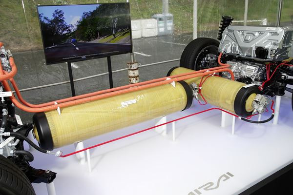 La Toyota Mirai à pile à combustible de seconde génération arrive en France