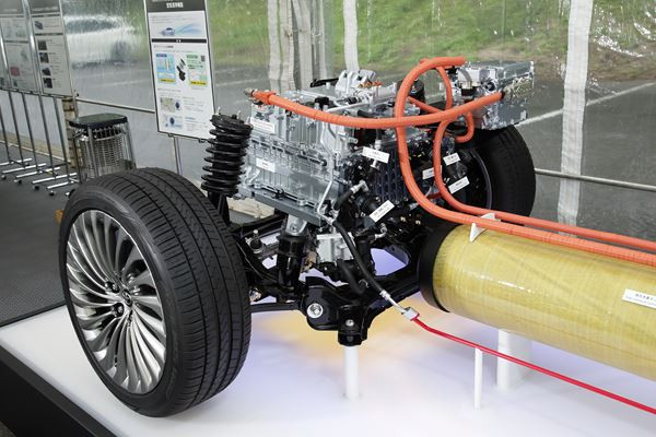 La Toyota Mirai à pile à combustible de seconde génération arrive en France