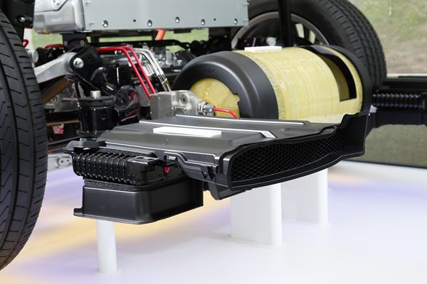 La Toyota Mirai à pile à combustible de seconde génération arrive en France