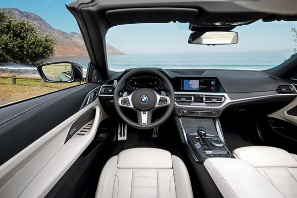 La BMW Série 4 Cabriolet offre une conduite sportive à toit ouvert