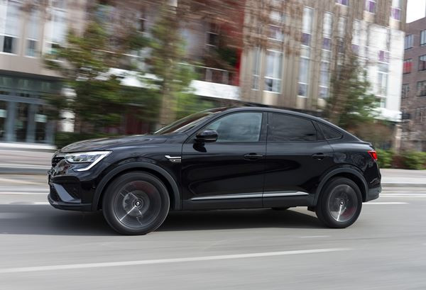 Renault Arkana: un SUV coupé de dimensions compactes à l'allure sportive