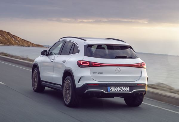 Mercedes EQA: un SUV compact électrique doté d'une autonomie de 399-426 kilomètres