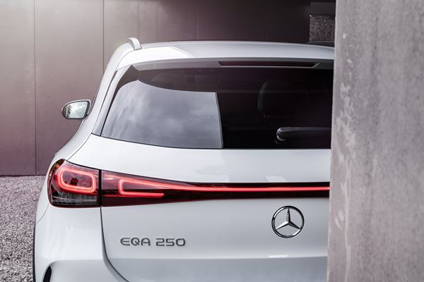 Mercedes EQA: un SUV compact électrique doté d'une autonomie de 399-426 kilomètres