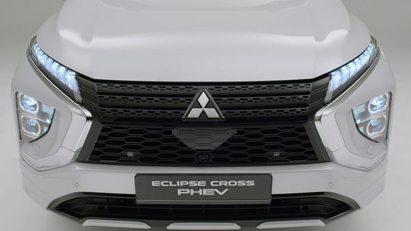 Le SUV Coupé Mitsubishi Eclipse Cross passe à l'hybride rechargeable