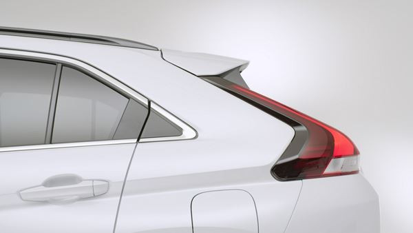 Le SUV Coupé Mitsubishi Eclipse Cross passe à l'hybride rechargeable