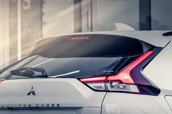 Le SUV Coupé Mitsubishi Eclipse Cross passe à l'hybride rechargeable