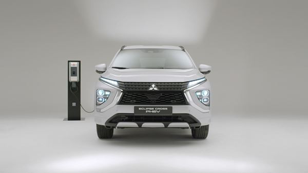 Le SUV Coupé Mitsubishi Eclipse Cross passe à l'hybride rechargeable