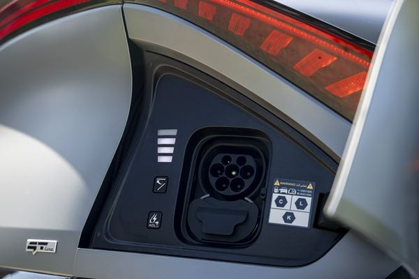 Kia EV6: un crossover électrique affichant plus de 510 km d'autonomie
