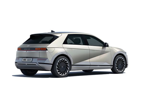 Hyundai Ioniq 5: un crossover électrique à la silhouette de fastback moderne