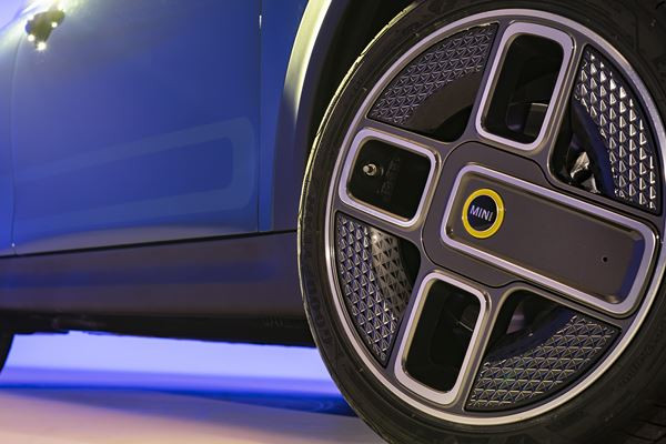 La Mini Electric s'offre quelques retouches stylistiques