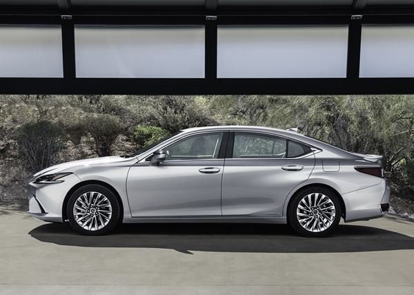 La grande berline Lexus ES bénéficie d'améliorations importantes