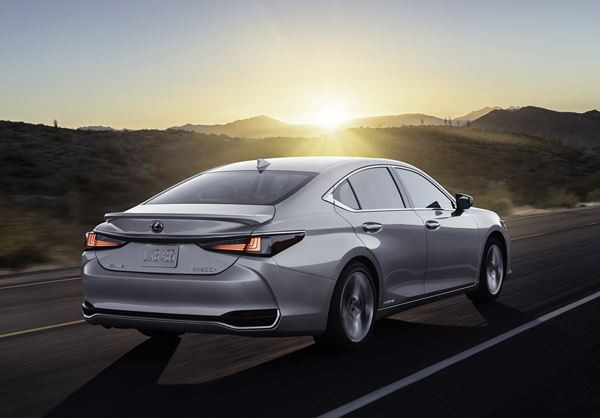 La grande berline Lexus ES bénéficie d'améliorations importantes