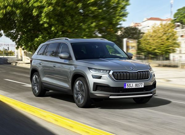 Le SUV familial Skoda Kodiaq légèrement retouché en approche