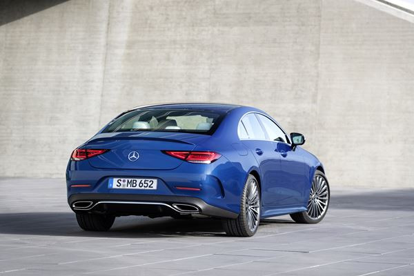 Le coupé quatre portes Mercedes CLS actualisé en approche