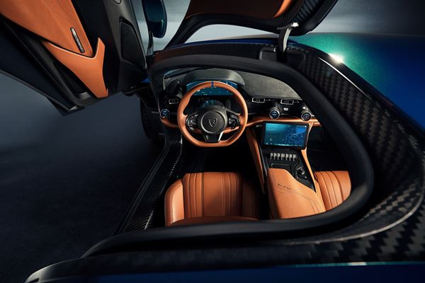 L'hypercar électrique Rimac Nevera atteint une vitesse de pointe de 412 km/h