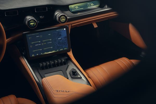 L'hypercar électrique Rimac Nevera atteint une vitesse de pointe de 412 km/h