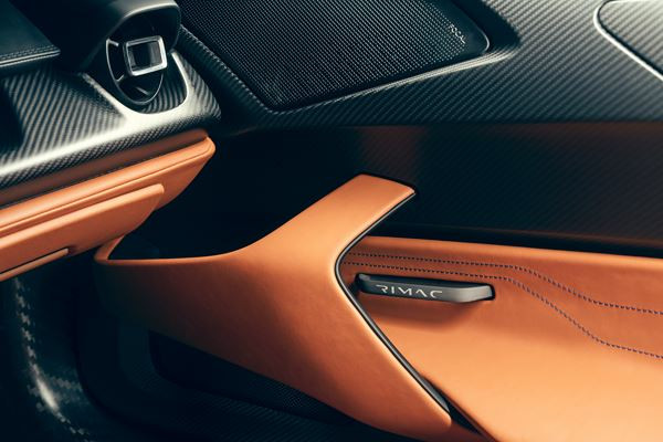 L'hypercar électrique Rimac Nevera atteint une vitesse de pointe de 412 km/h
