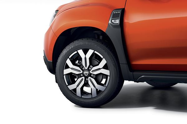 Dacia Duster : un SUV accessible au ratio prestations / prix favorable