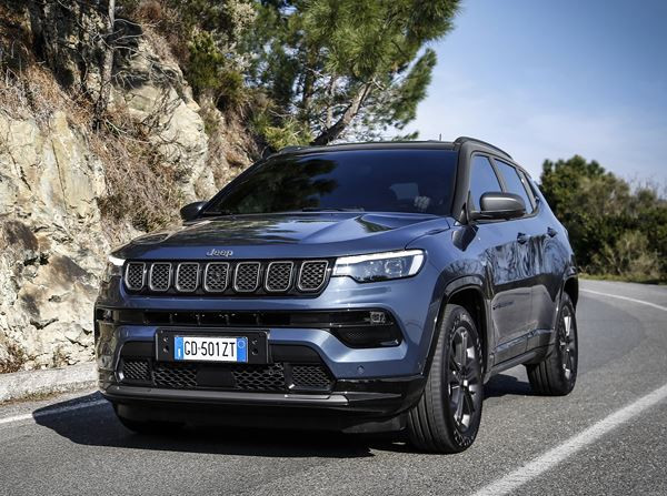 La Jeep Compass s'offre un design extérieur moderne plus sophistiqué