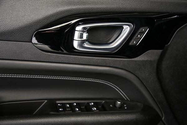 La Jeep Compass s'offre un design extérieur moderne plus sophistiqué