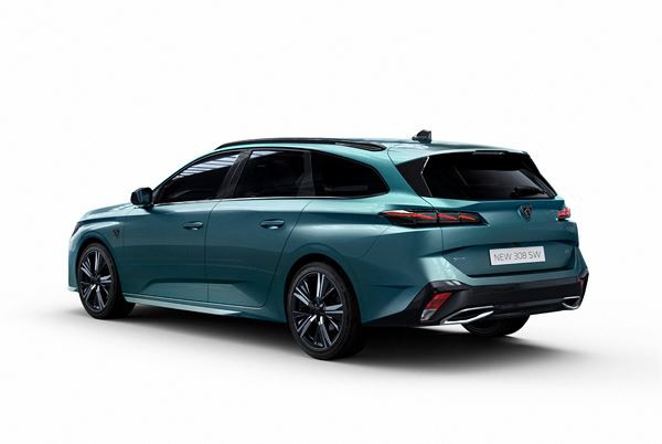 Le break Peugeot 308 SW affiche un profil racé et un arrière sophistiqué