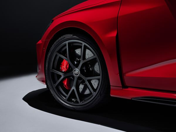 L'Audi RS 3 Sportback offre une dynamique de conduite de haut calibre