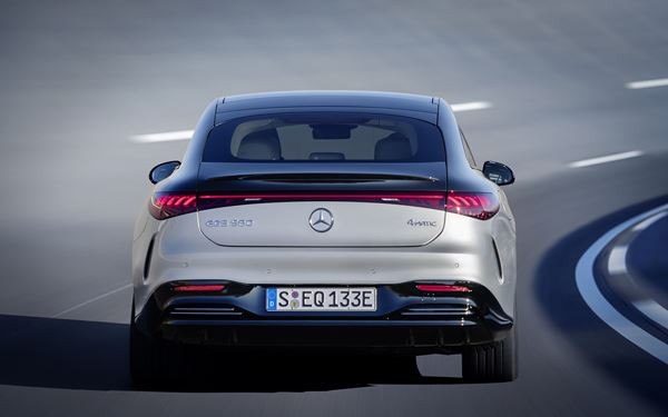 Mercedes EQS: la berline de luxe Mercedes-EQ trace la voie de l'électrique