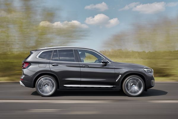 Le Sport Activity Vehicule BMW X3 rafraichi en approche