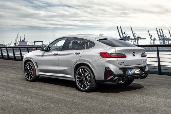 Le Sport Activity Coupé BMW X4 restylé en approche