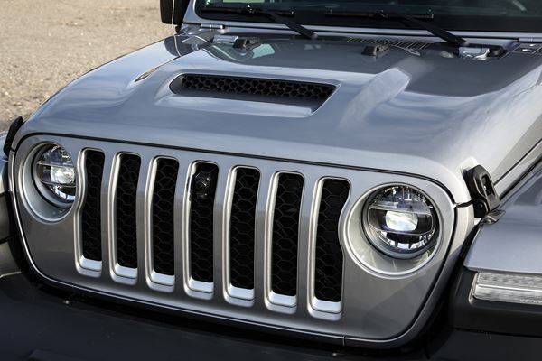 Le pick-up 4 places Jeep Gladiator embarque un moteur V6 3 litres Diesel de 264 ch