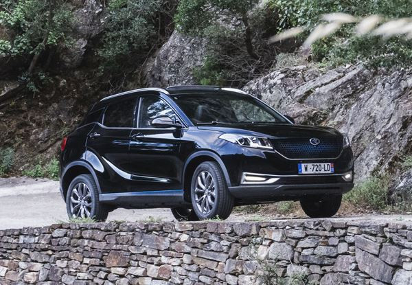 Le SUV compact électrique Seres 3 revendique une autonomie de 330 km