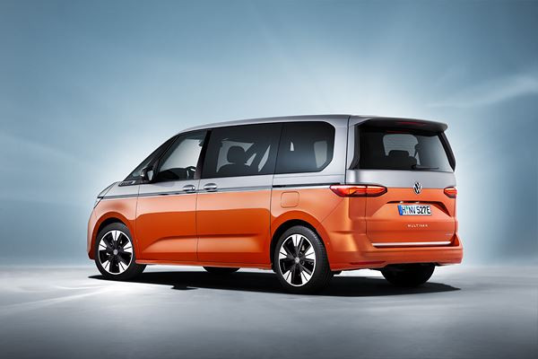 Le combispace Volkswagen Multivan offre sept sièges modulables