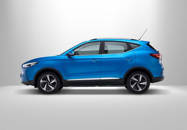Le SUV urbain électrique MG ZS EV mis à jour techniquement en approche