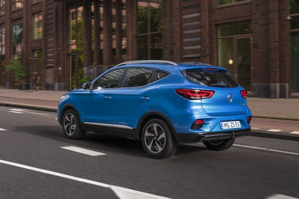 Le SUV urbain électrique MG ZS EV mis à jour techniquement en approche