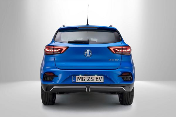 Le SUV urbain électrique MG ZS EV mis à jour techniquement en approche