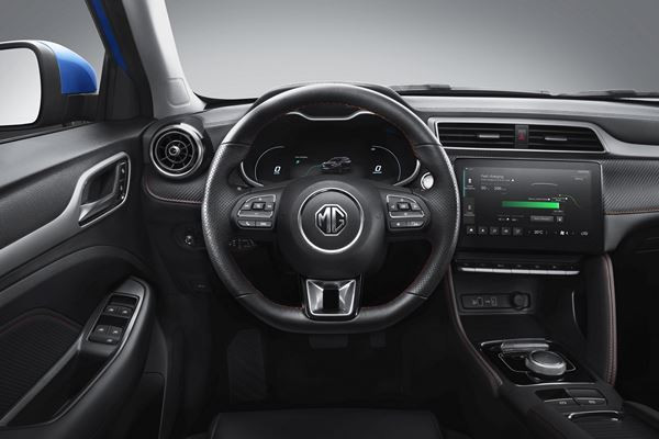 Le SUV urbain électrique MG ZS EV mis à jour techniquement en approche