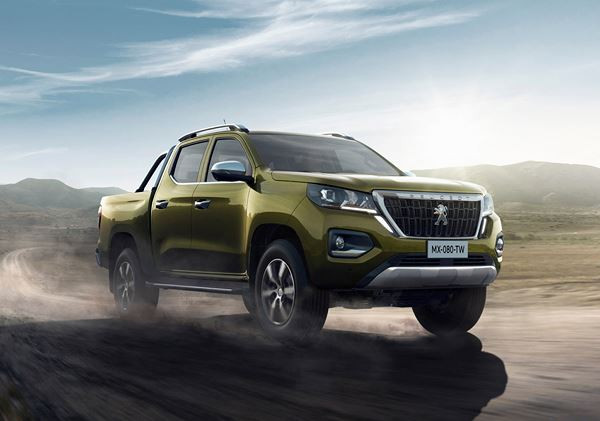 Le pick-up Peugeot Landtrek entend devenir une référence internationale