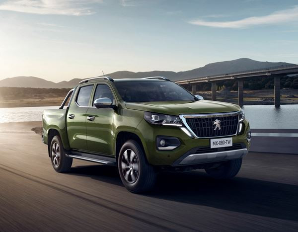Le pick-up Peugeot Landtrek entend devenir une référence internationale