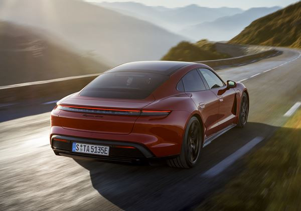 Le Porsche Taycan GTS revendique une autonomie supérieure à 500 km
