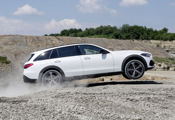 Le break Mercedes Classe C se décline en version All-Terrain