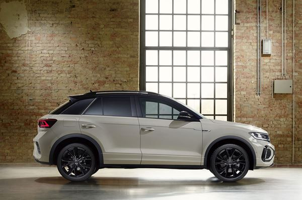 Le crossover compact Volkswagen T-Roc s’offre un intérieur légèrement repensé
