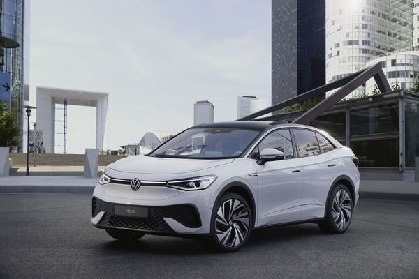 Le SUV coupé électrique Volkswagen ID.5 affiche un design expressif