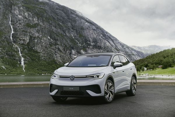 Le SUV coupé électrique Volkswagen ID.5 affiche un design expressif
