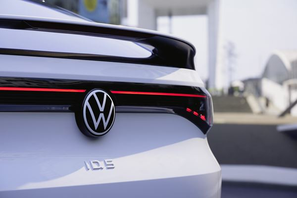 Le SUV coupé électrique Volkswagen ID.5 affiche un design expressif