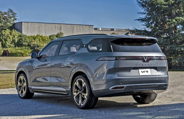 Le SUV électrique sept places VinFast VF9 vise une autonomie de 550 km